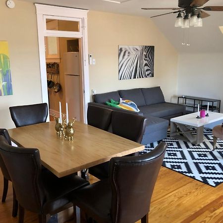 New! Apartment In Historic Mansion. Location! Views! DEN 外观 照片