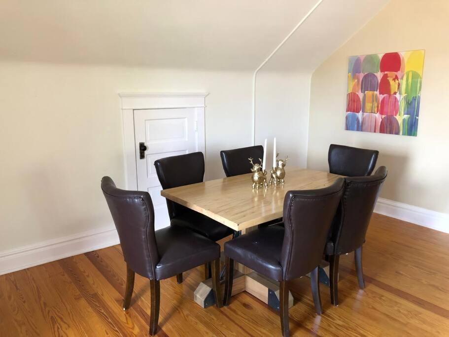 New! Apartment In Historic Mansion. Location! Views! DEN 外观 照片