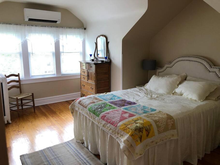 New! Apartment In Historic Mansion. Location! Views! DEN 外观 照片