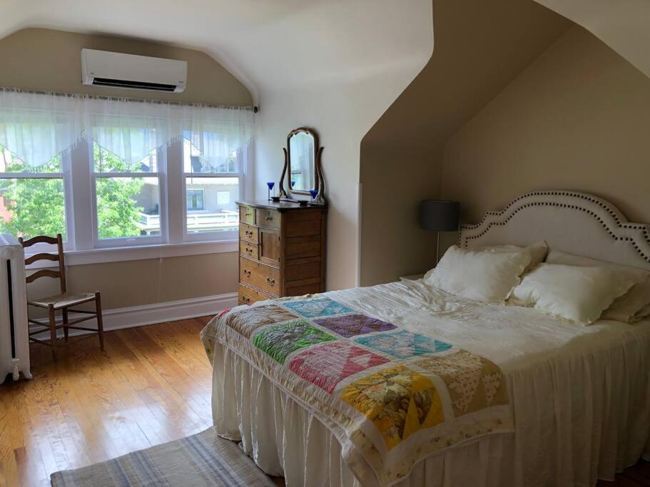 New! Apartment In Historic Mansion. Location! Views! DEN 外观 照片